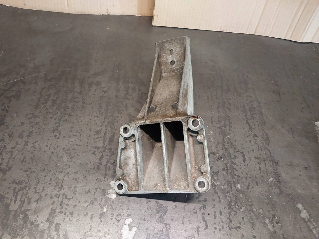 Купить Кронштейн / кронштейн двигателя bmw 5 e39 520i m52b20 206s3 1092973