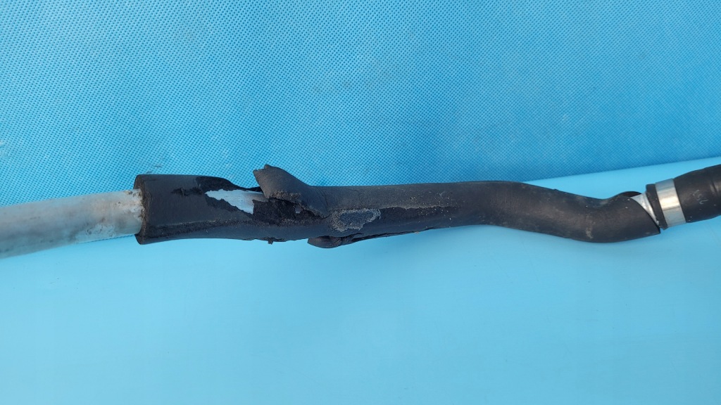 фото №8, Mercedes w218 cls 350 15r wąż шланг wody a2125063235 a2125060460