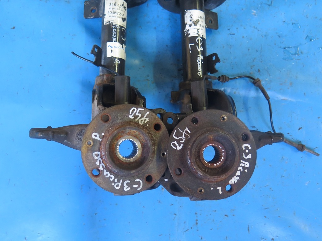фото №1, Поворотный кулак ступица перед l/p citroen c3 picasso