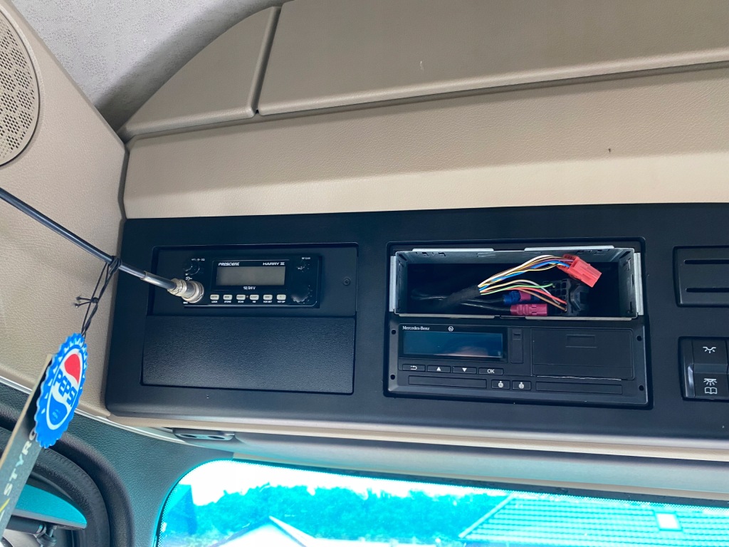 фото №6, Mercedes actros mp4 - полиця верхній кабіни консоль schowski - streamspace