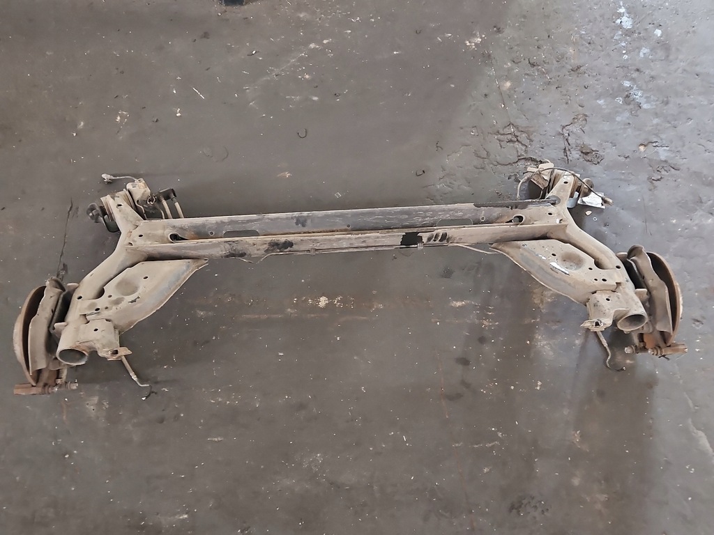 фото №6, Задняя балка oś задняя ступица renault fluence lift 16r