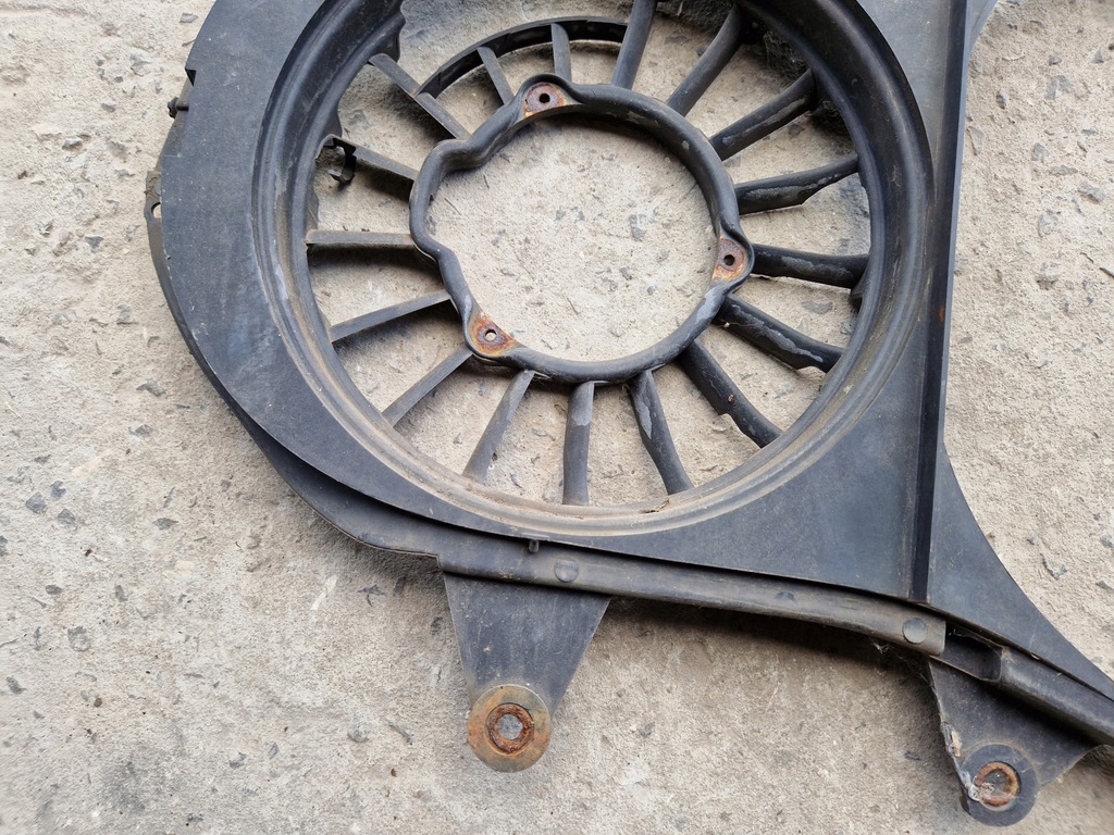 фото №11, Корпус вентилятора audi a4 b6 2.5 tdi 8e0121205t