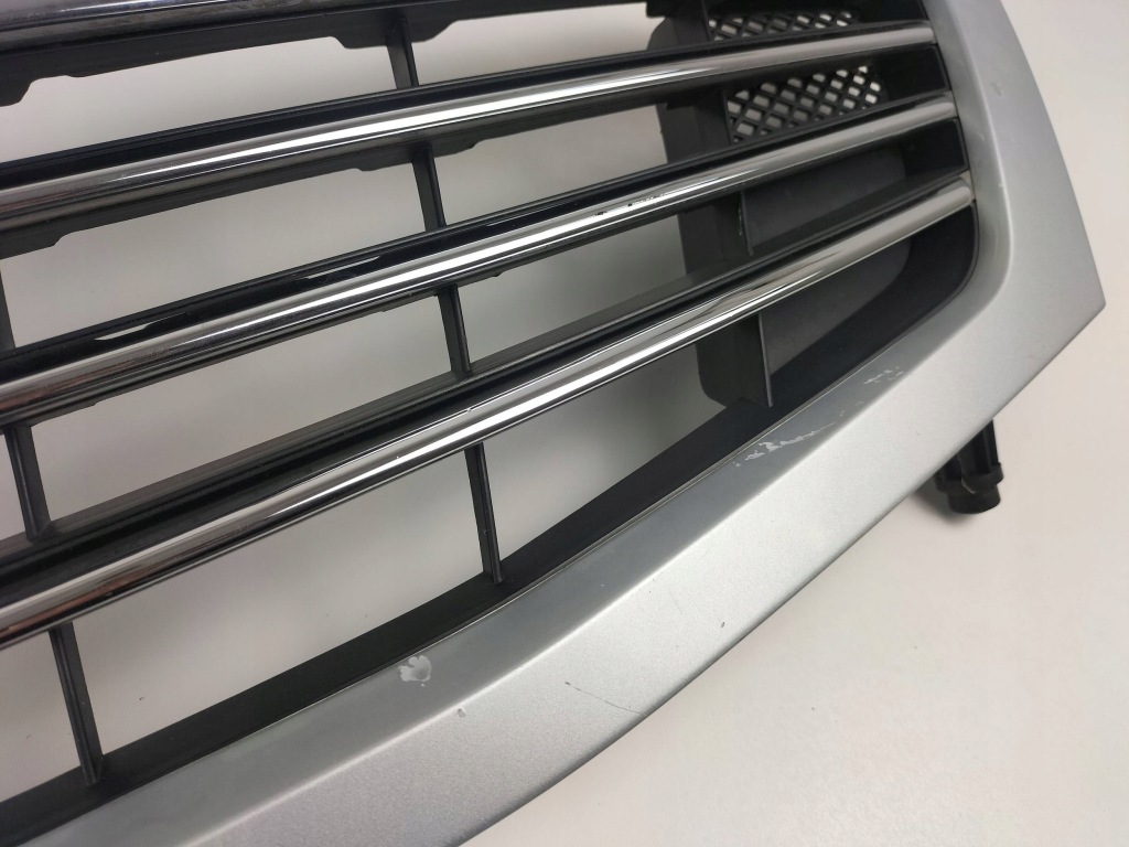 Решётка радиатора решётка радиатора радиатора ssangyong rexton 7946008000 с Разборки