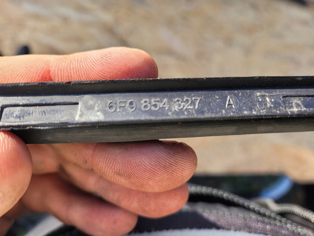 фото №5, Молдинг стекло лобовое правая левая seat arona