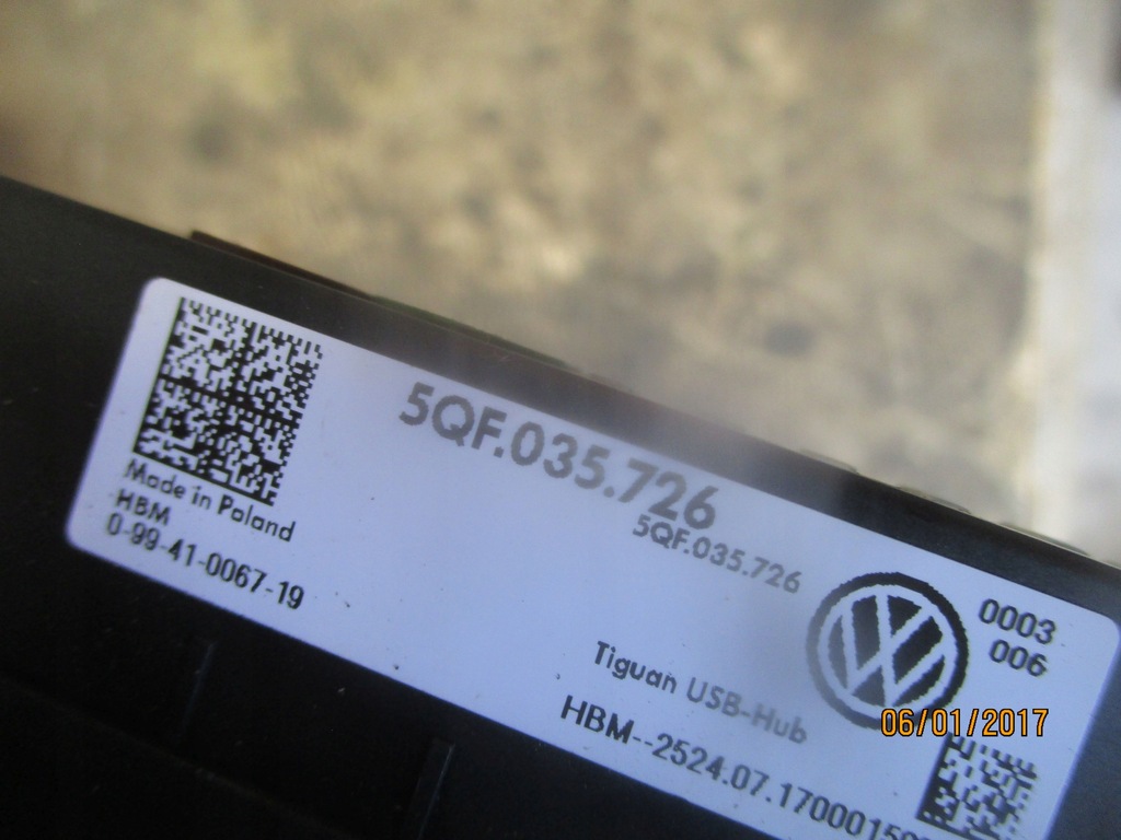 фото №9, Туннель средний подлокотник vw golf sportsvan кожа