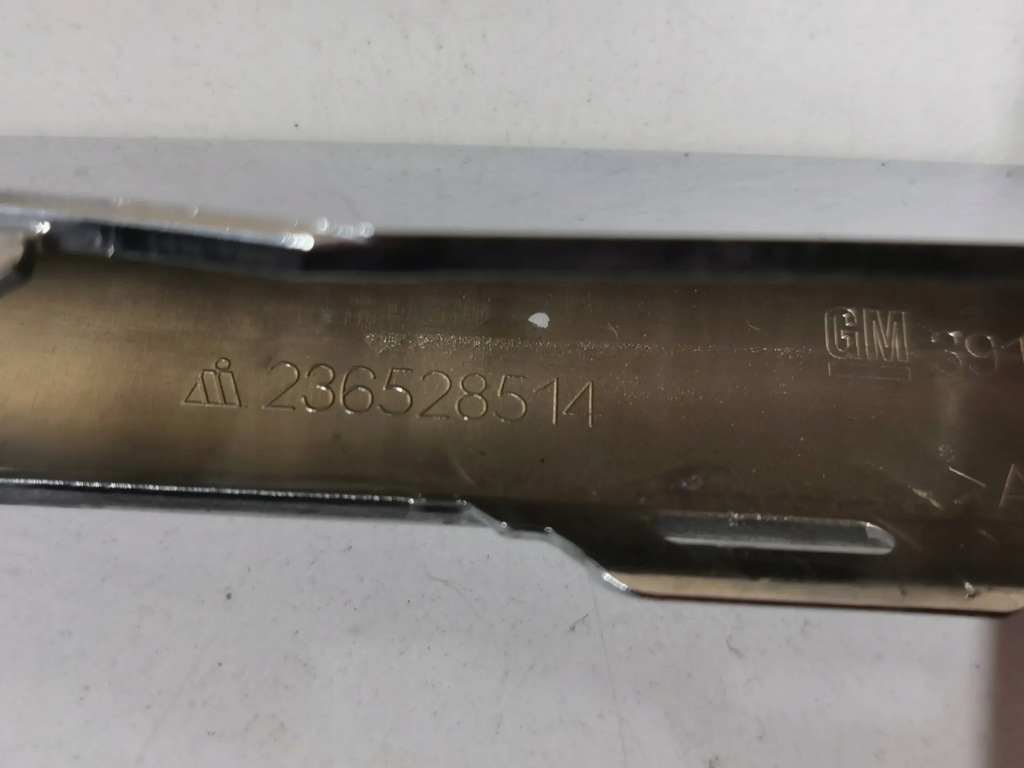 Хром решётки бампера opel astra v/k рестайлинг  левое  367. Доставка