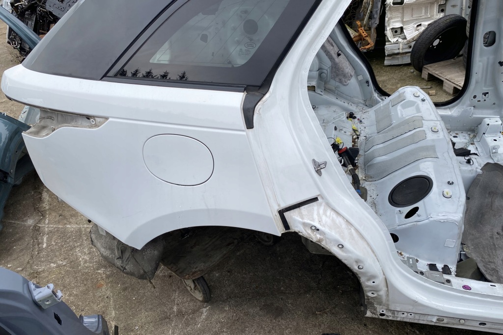 Купити Range rover velar чверть крила праві задній