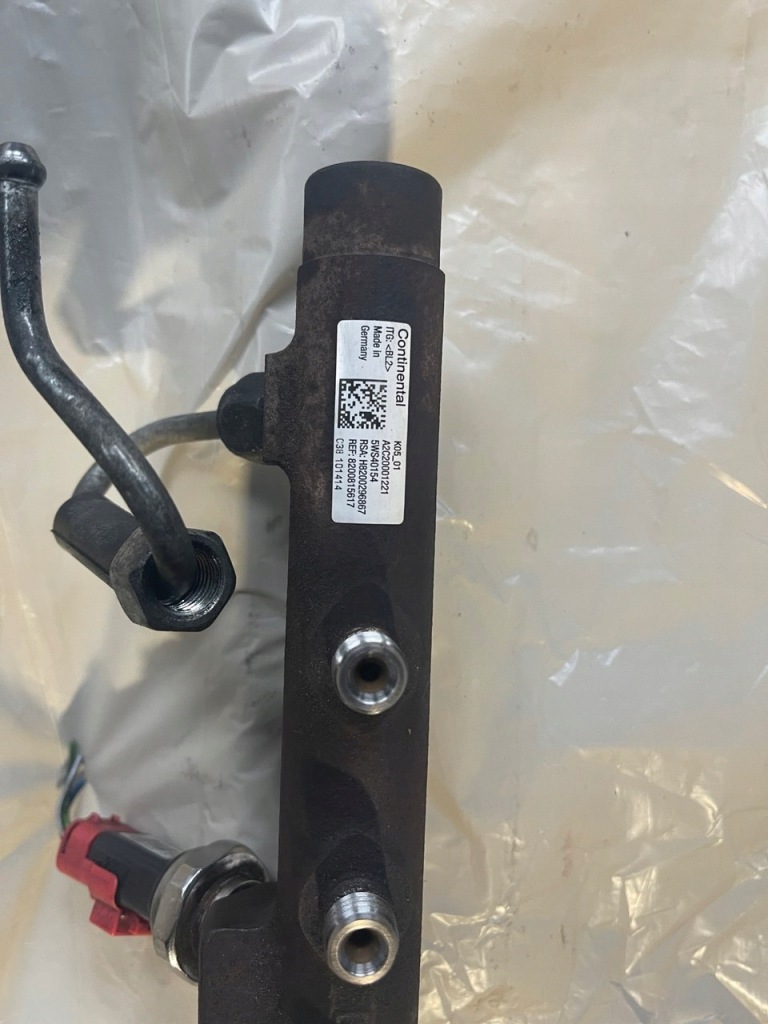 фото №3, Молдинг упорскування renault megane scenic ii 1.5dci 5ws40154