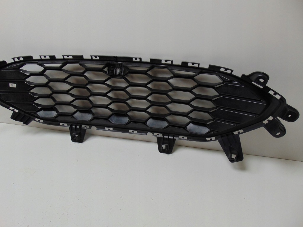 Решітка  решітка радіатора решітка бампера ford kuga mk3 lv4b-8200-yew Недорого