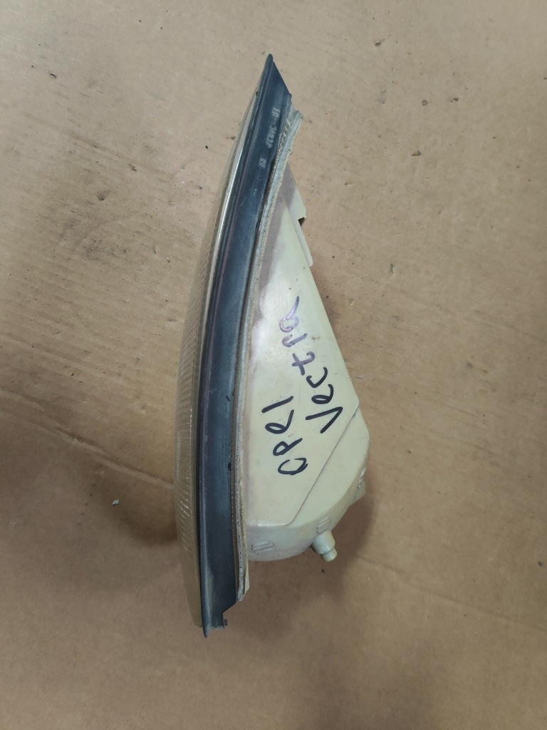 фото №12, Opel vectra b поворотник передній 183403b