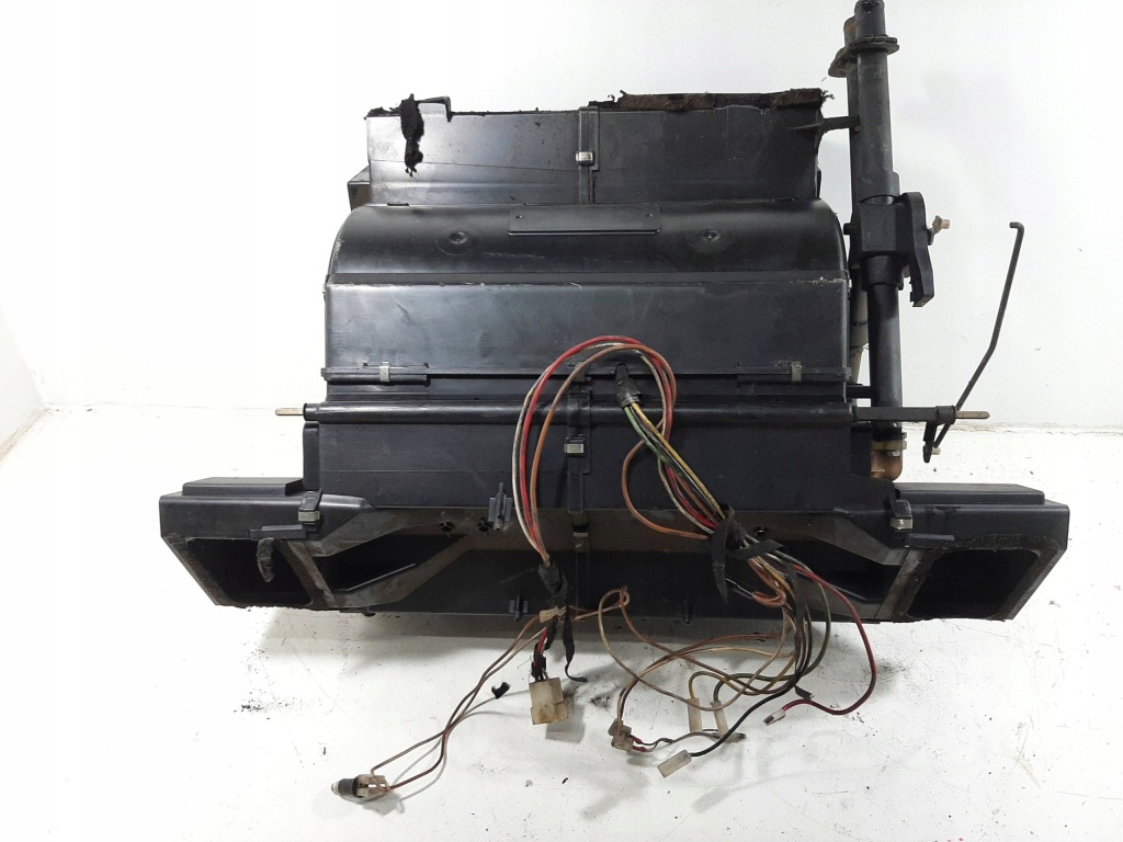 Man l2000 12.224 euro3 6871cm3 00r отопитель корпус 9246613117 Киев