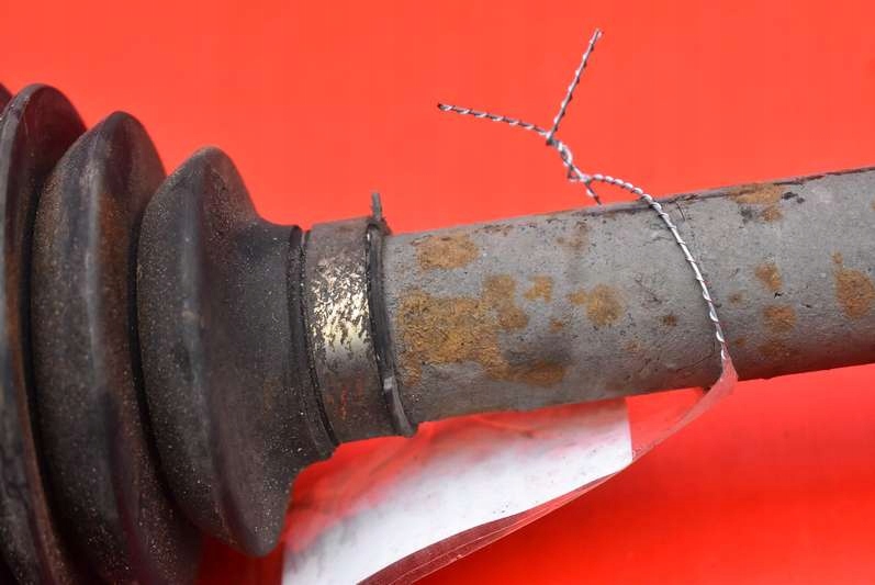 фото №6, Привідний вал ліва перед механічна коробка передач toyota corolla verso 1 i 2.0 d-4d 90 km 01-06