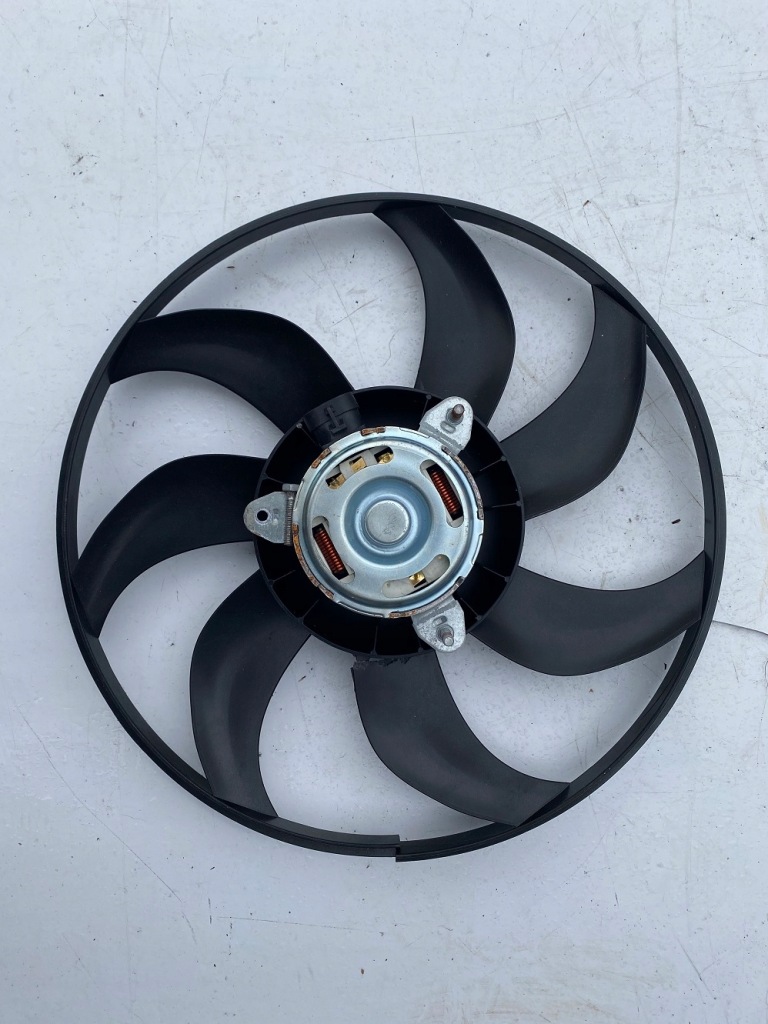 Купити Вентилятор радіатора opel adam corsa d