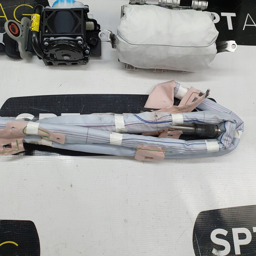 фото №9, C1 приборная панель консоль подушки безопасности ремни подушка безопасности