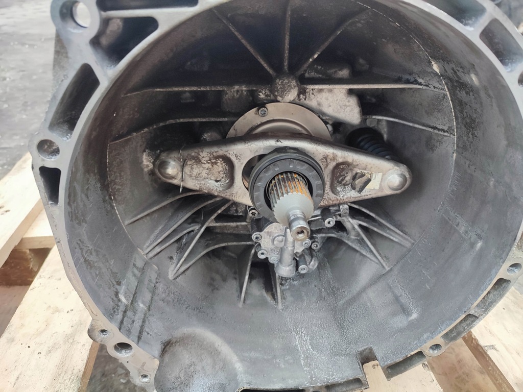 фото №7, Bmw e84 x1 коробка передач передач n47 механічна коробка передач 1.8d 2.0d