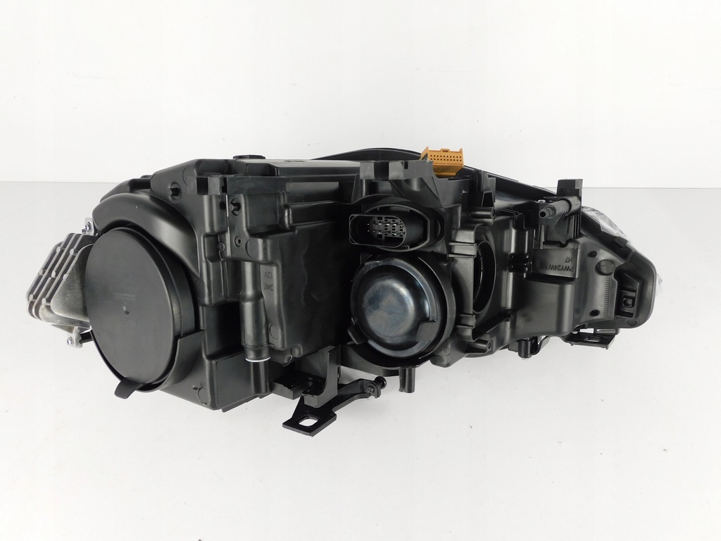 фото №7, Audi a5 8t lift лампа правая ксенон нет поворотный 8t0941006c nowa