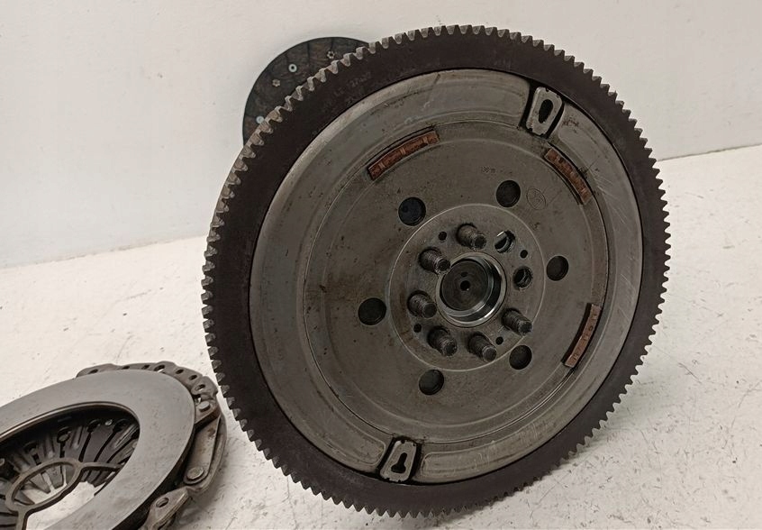 фото №11, Колесо двомасовий диск зчеплення bmw e90 e91 3.0 d 330d m57 m57n2 x-drive