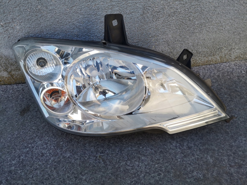 фото №1, Mercedes vito w639 lift 10- лампа фара правий