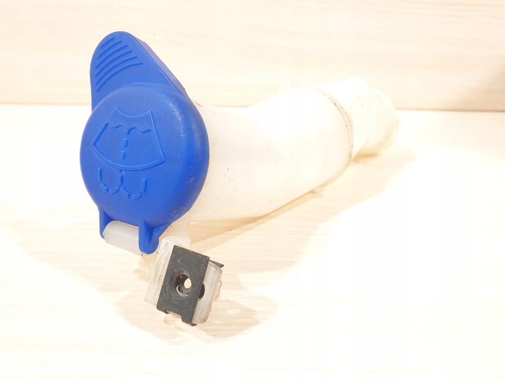 фото №1, Volvo s60 v70 xc70 заливная горловина жидкость do омывателя