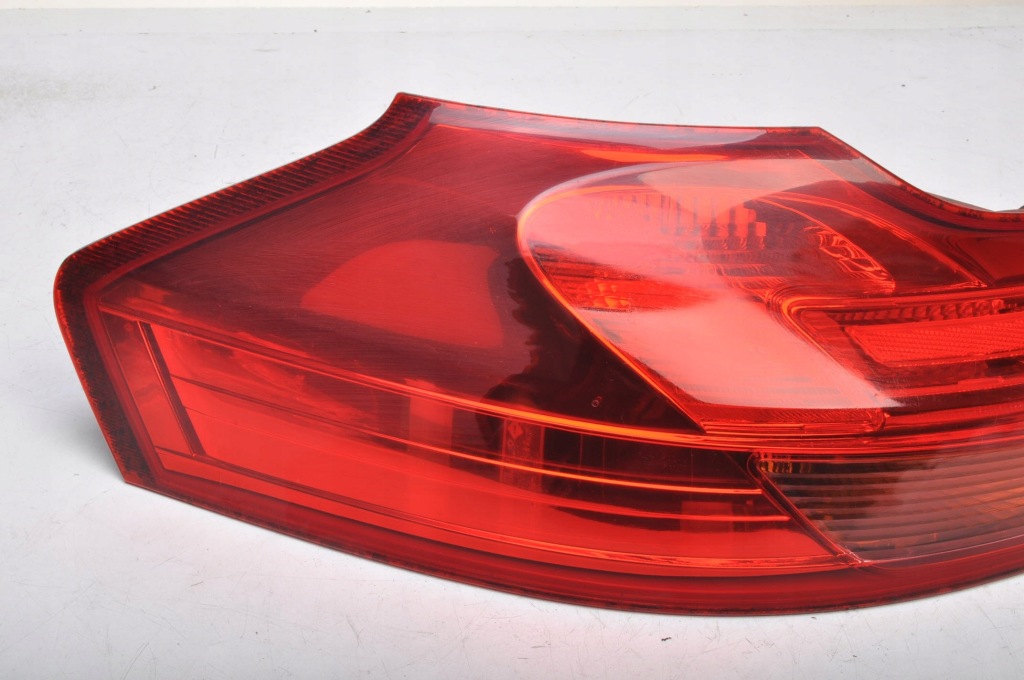 Opel insignia a лампа левая задняя левый задний  универсал 13226856 с Разборки