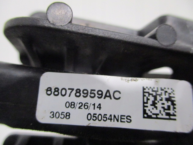 фото №8, Jeep grand cherokee iv wk2 lift 14 ручка наружная левая задняя 04589887ad