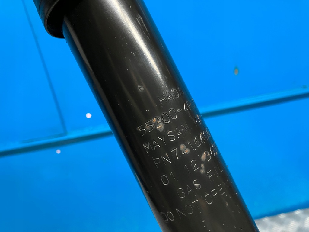 фото №2, Hyundai i20 2012 r 1,2 амортизаторы задняя задние комплект