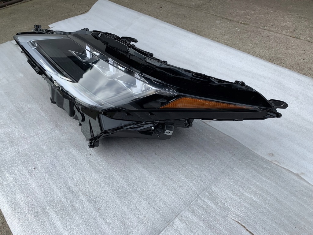 Лампа ліва lexus rx full led 2020r- Доставка