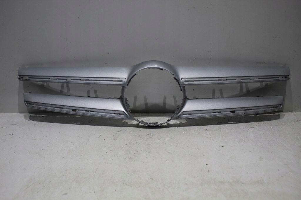 фото №1, Mercedes gla w156 x156 решётка радиатора хороший