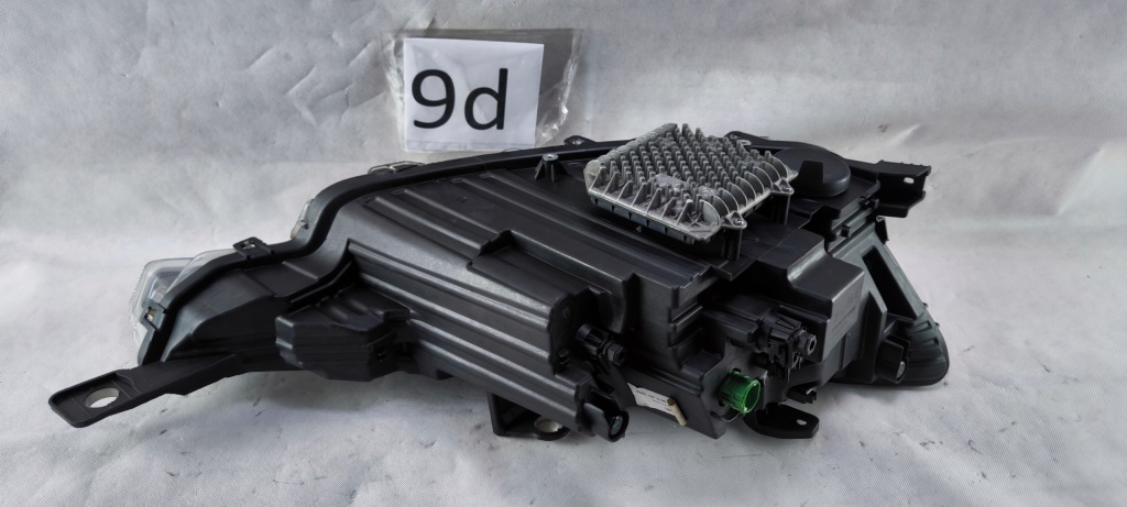 Maserati levante рестайлінг  full led лівий фара фара 6701038320 Зі Шроту