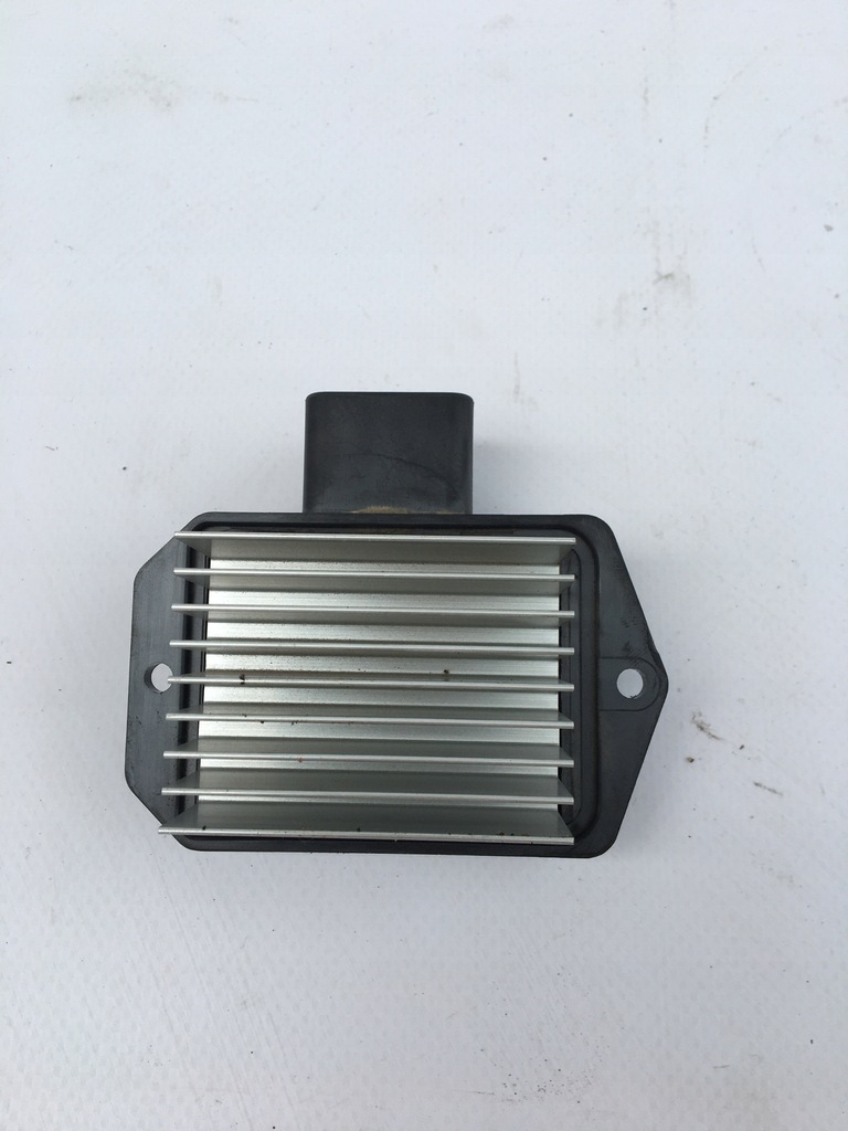 фото №1, Резистор резистор вентилятор toyota hilux 15- viii