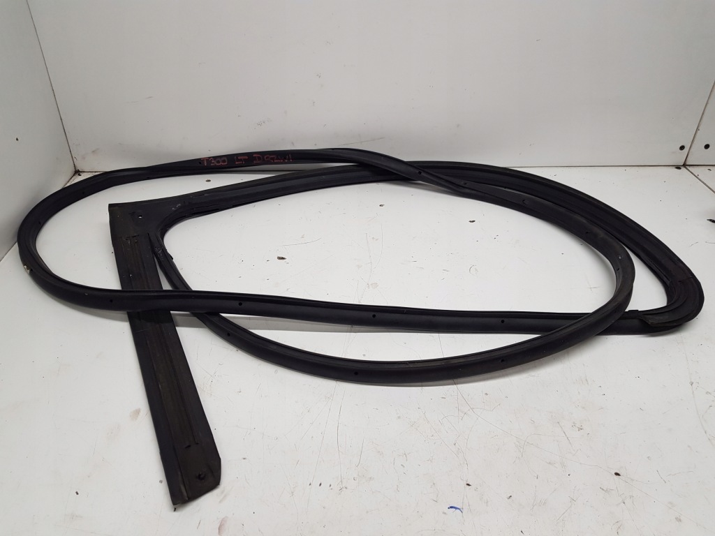 фото №1, Chevrolet aveo t300 прокладка дверь левый правый задняя 2011-