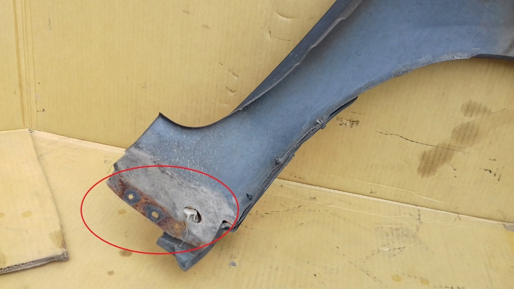 Крило ліве перед передній mazda 3 bk hb 5d 03- 28b Зі Шроту