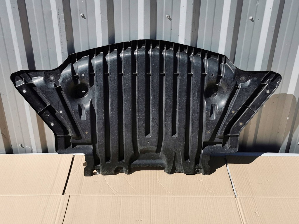 фото №1, Mercedes r-klasa w251 lift 09- плита защита pod двигатель перед a2515240830