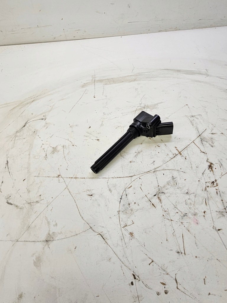 фото №1, Катушка зажигания audi s3 golf viii gti 06l905110k