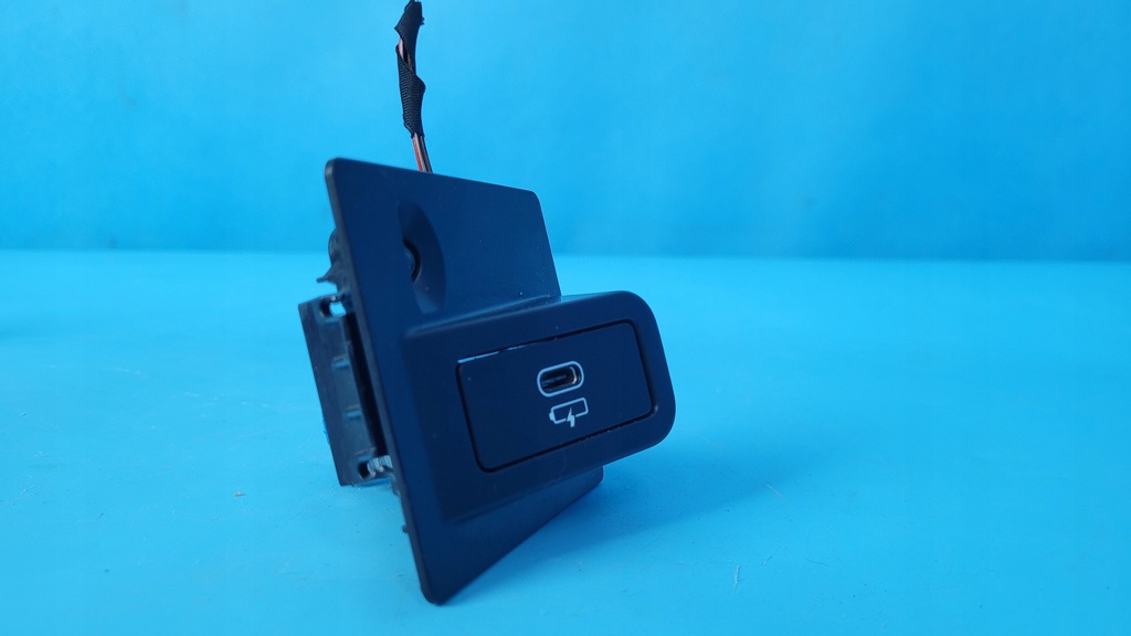 фото №8, Bmw x3 g01 lci sdrive30i 23r 2.0b роз'єм вхід з'єднувач port usb 8711940