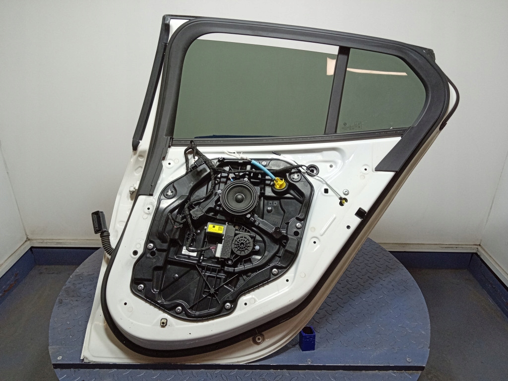 фото №10, Bmw 1 f40 дверь задняя правое задние alpinweiss iii 300