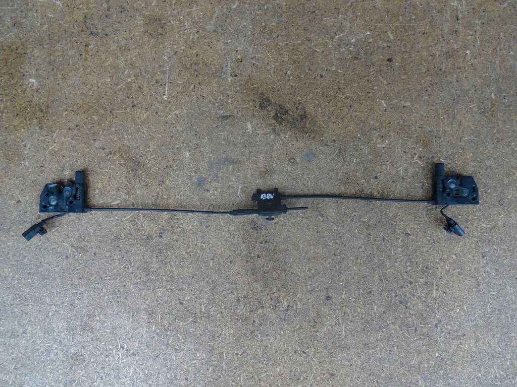 фото №12, Audi a3 8v 12-20 замок капот трос тяга комплект 8v0823509 8v0823531a