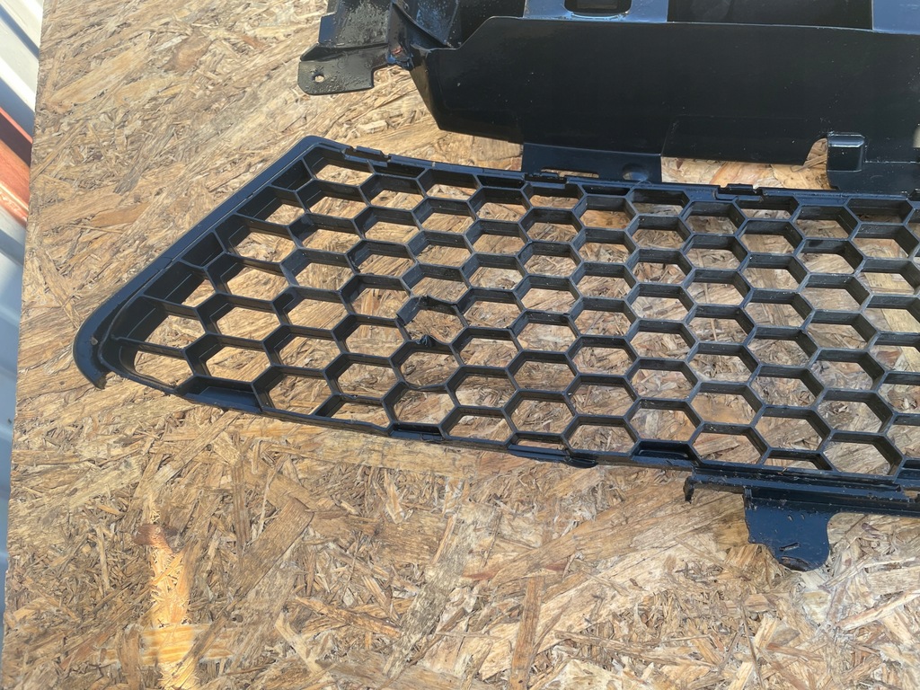 фото №9, Dacia sandero stepway ii 2012- решітка бампера передній