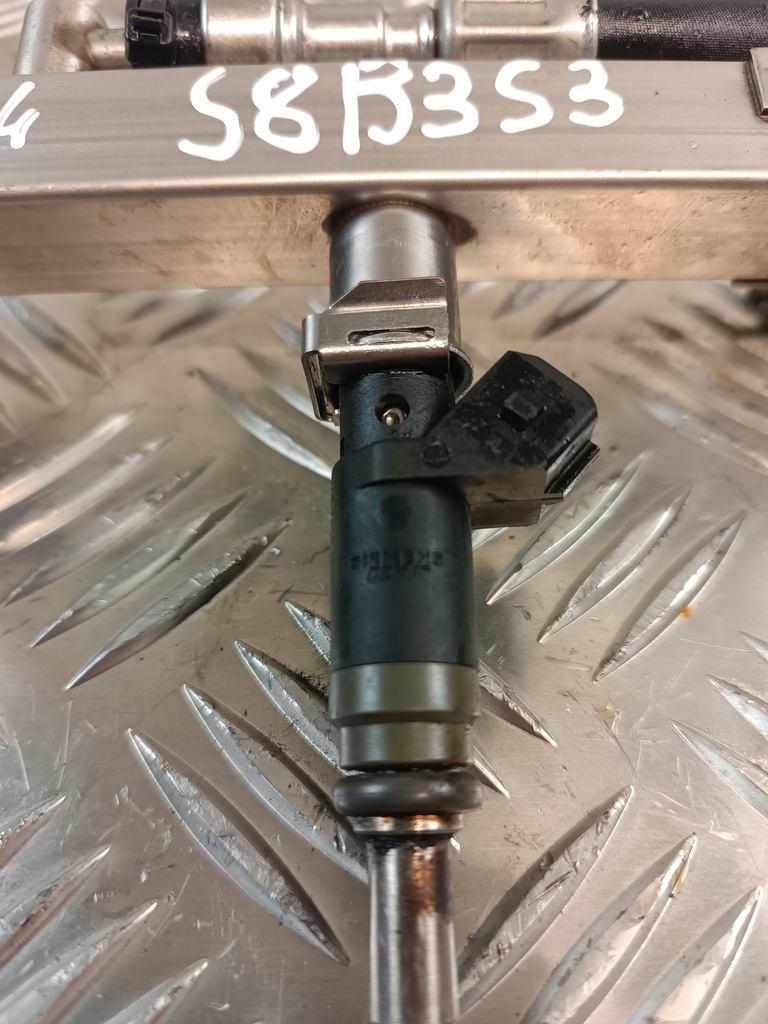 фото №6, Молдинг упорскування форсунки bmw e46 valvetronic 316i 1.8b 2004r