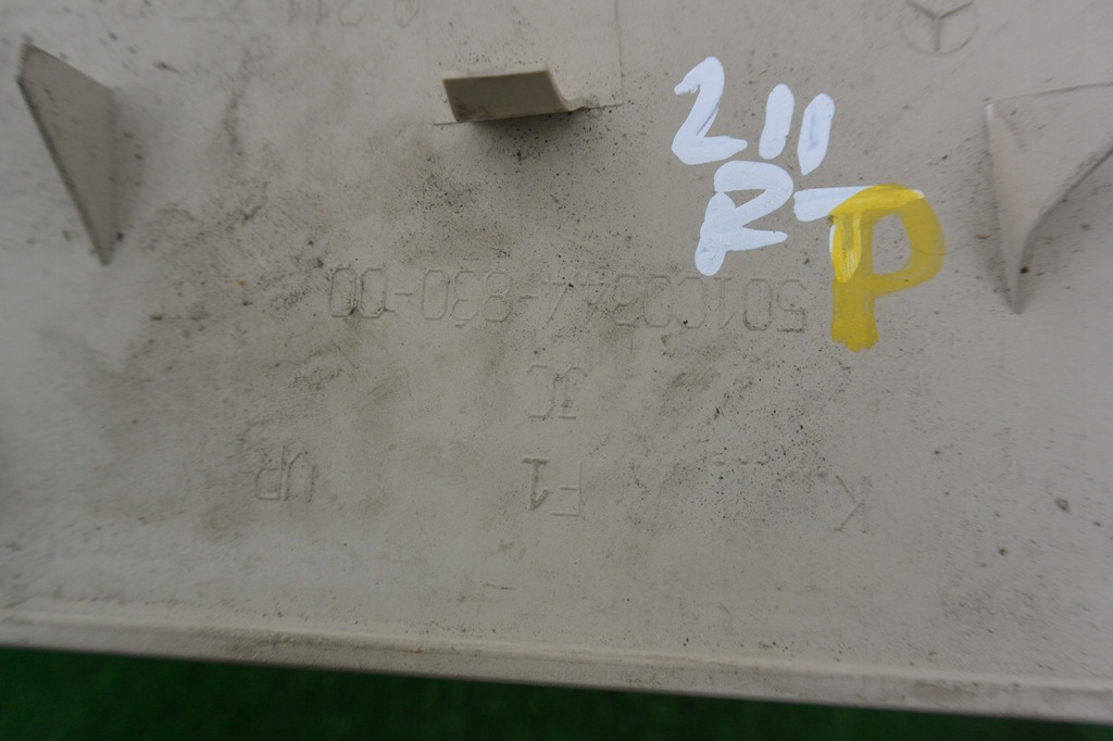 фото №6, Заглушка обшивка правая перед mercedes w211 kpl