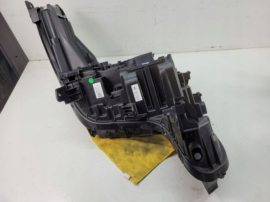 фото №10, Kia ev9 права передня лампа full led