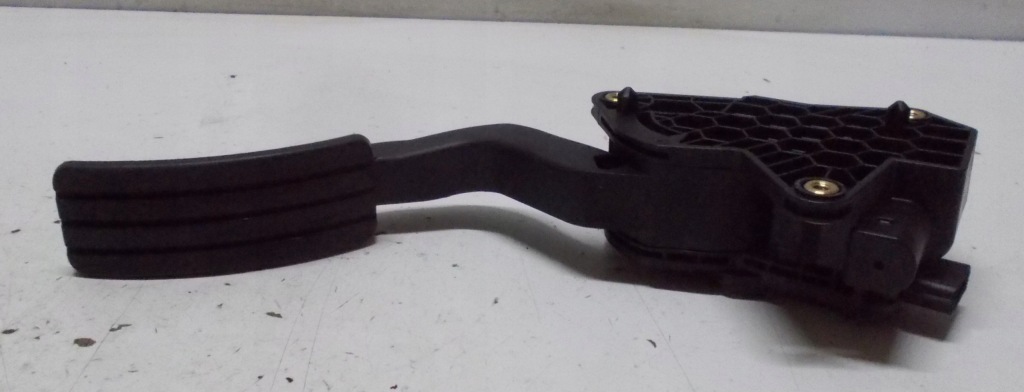 фото №1, Renault latitude 3.0 dci 12r педаль газа 180050001r