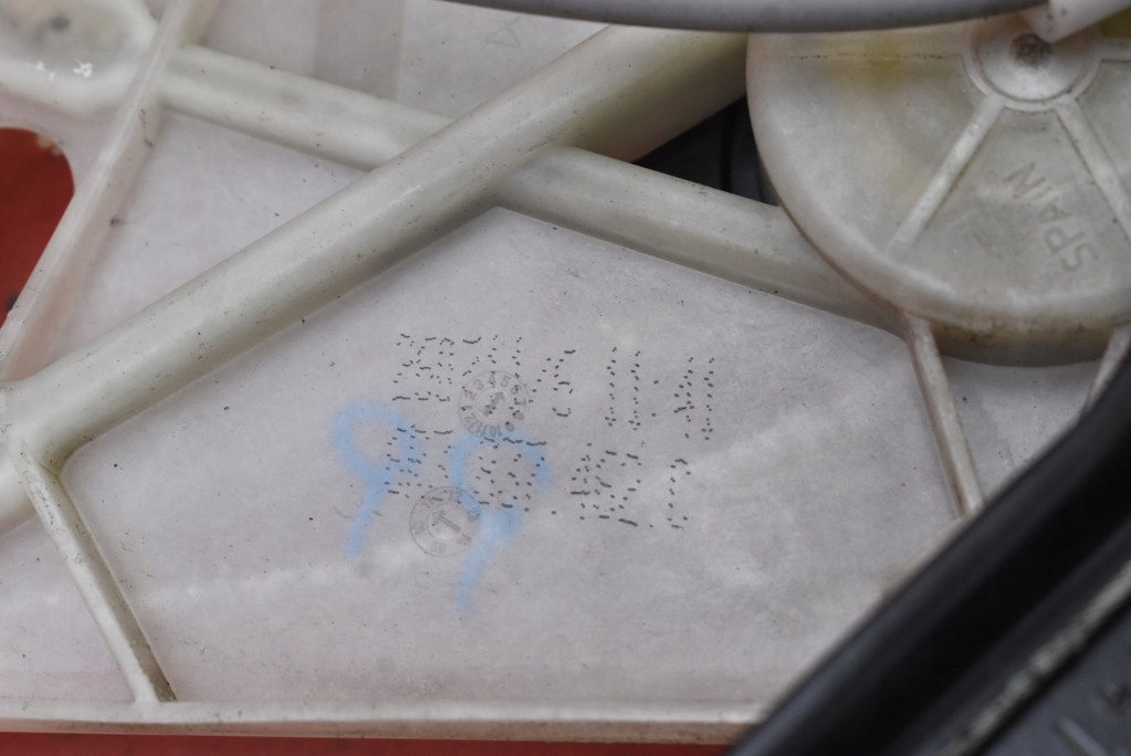 фото №14, Подъемник стекло правый перед eu 6r0959802ad vw polo 5 v 6r 09-15