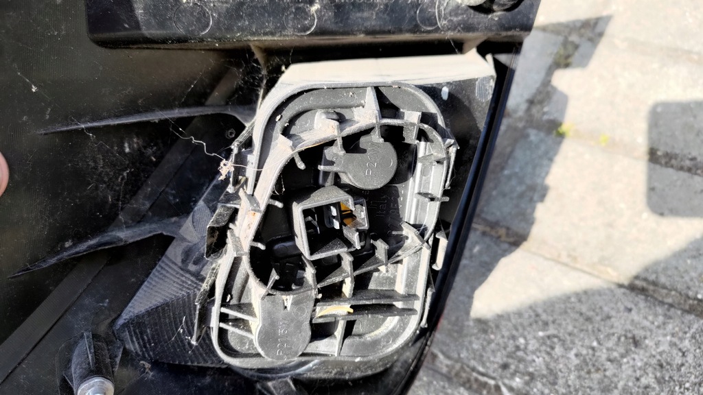 фото №6, Colt cz3 z30 07 - 12 лампа задня w крила w кришка