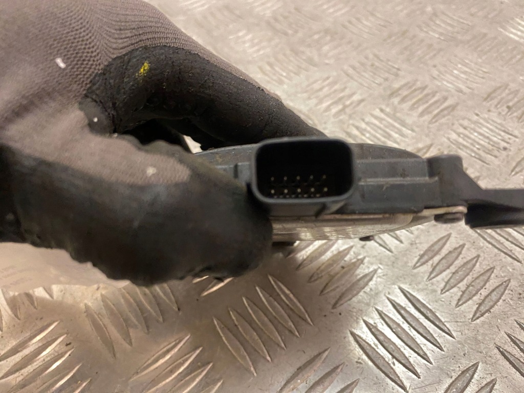Lexus nx модуль моніторинг мертвого pola bsm/blis 8816278020 Ціна