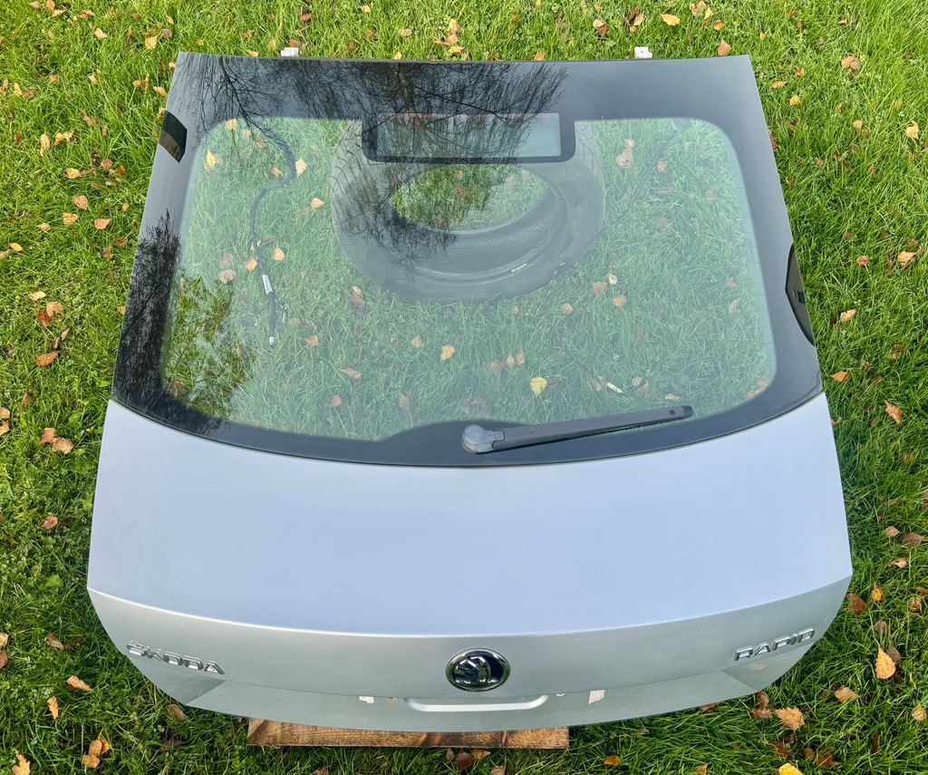 фото №2, Крышка багажника комплектная skoda rapid la7w 12-