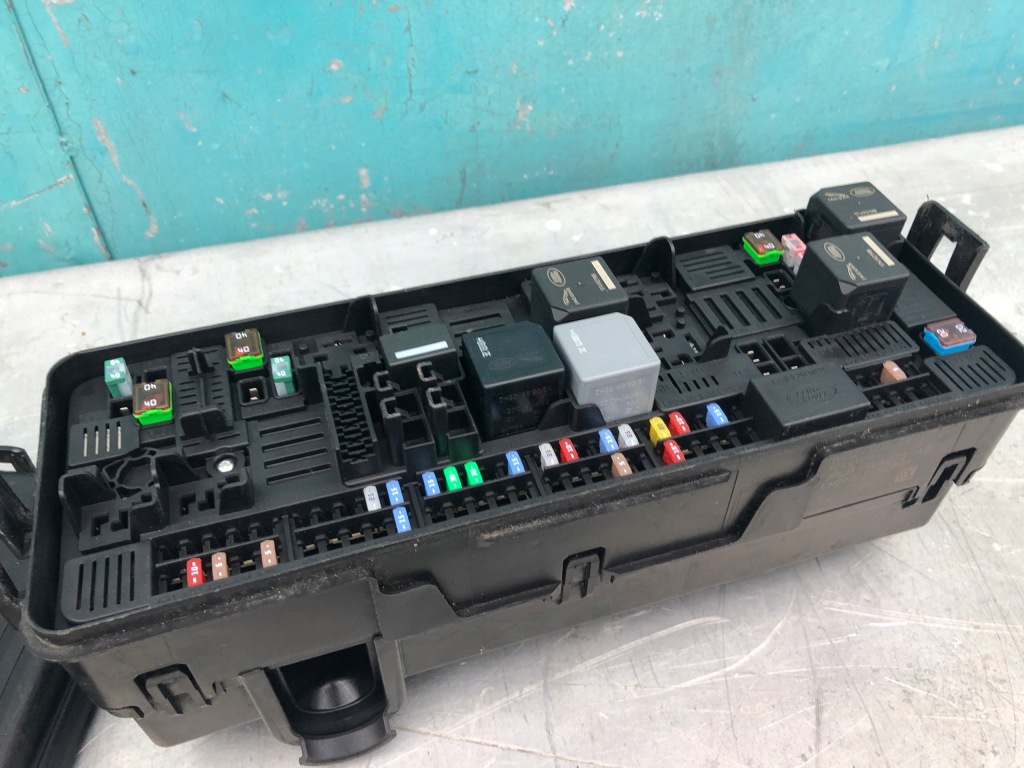 фото №2, Land rover discovery v l462 коробка предохранителей