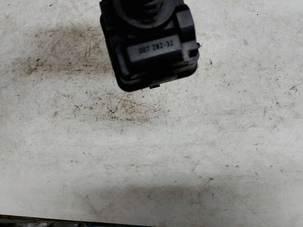 фото №7, Volvo моторчик фара 007282-32 europa