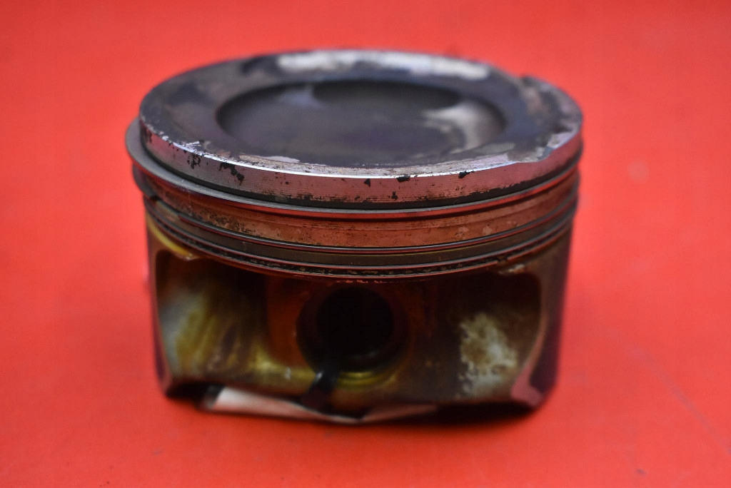 фото №8, Поршень 0835134 mercedes cla c117 2.0 cgi 211 km 4matic 13-16