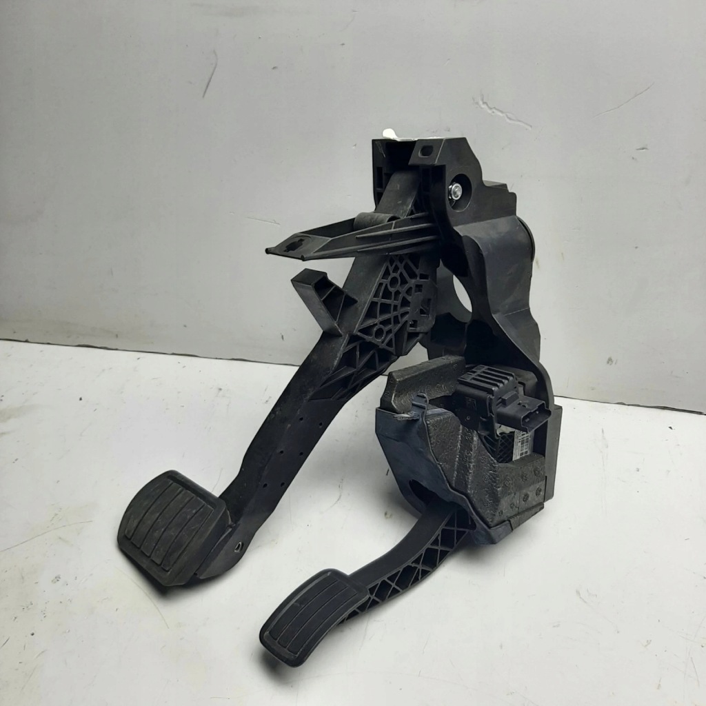 фото №1, Peugeot 308 t10 iii педаль газу потенціометр 9845116580